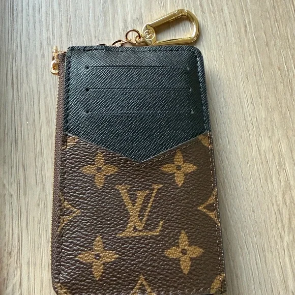 Louis Vuitton Recto Verso Brown Monogram Key Holder - Picture 2 of 6
